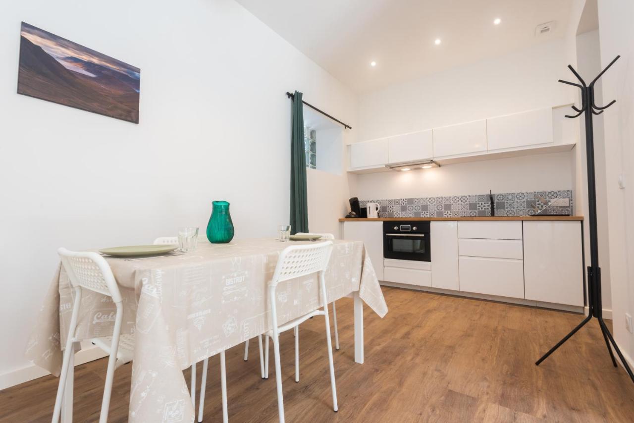 Appartements Centre-Ville - Wifi - Cuisine Tout Equipee - Lave-Linge Pau Exterior photo